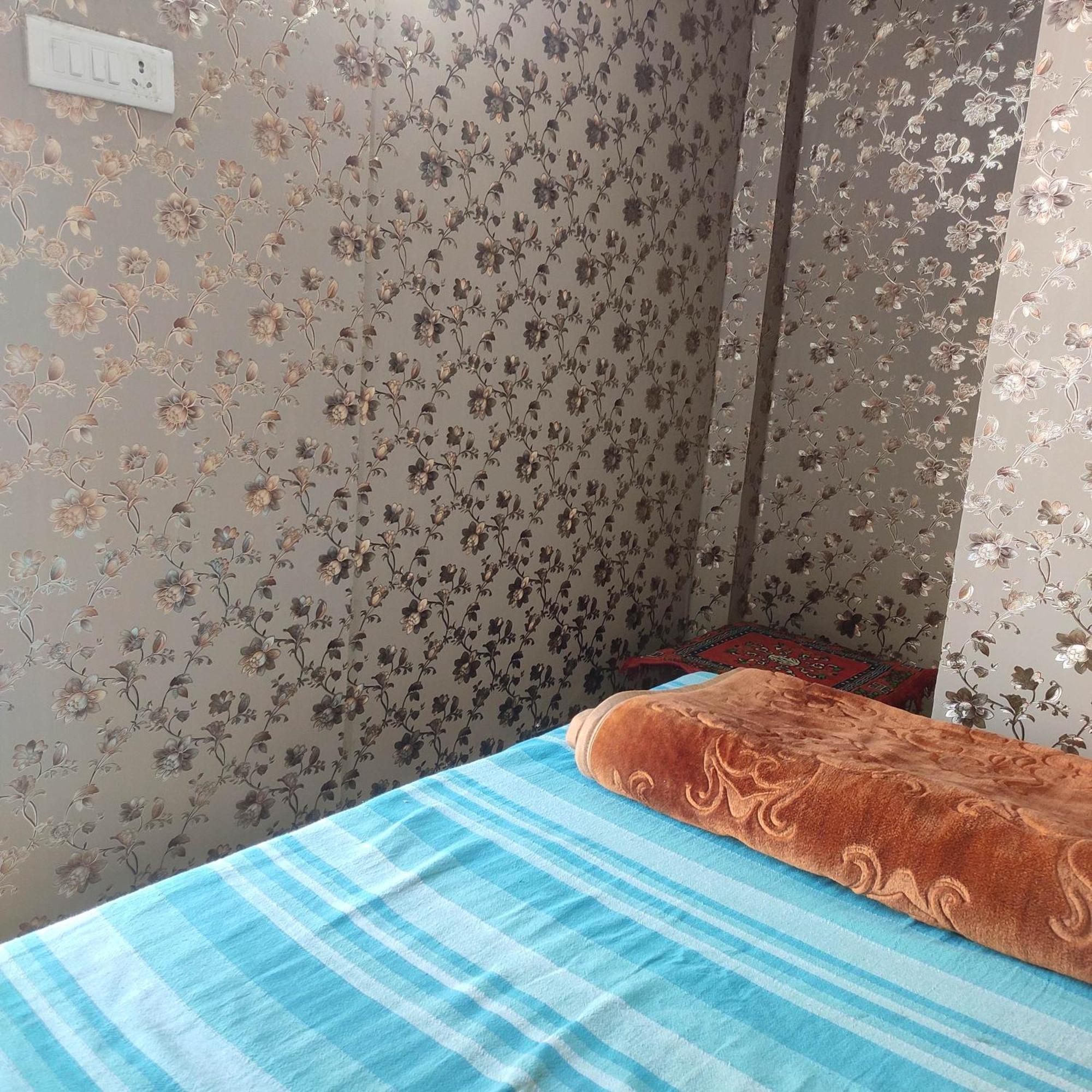 Ira Homestay Mathura - Divine Spiritual Stay Habitación foto